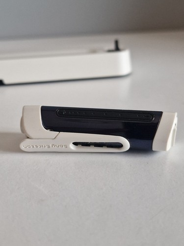Sony Ericsson MH100 White and Dock Base EC100 Wireless Stereo Bluetooth Headset - 第 8/9 張圖片