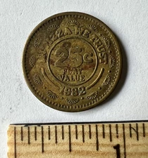 RARE 1982 CHUCK E. CHEESE TOKEN, IN PIZZA WE TRUST 25C VALUE PLAY TIME THEATRE