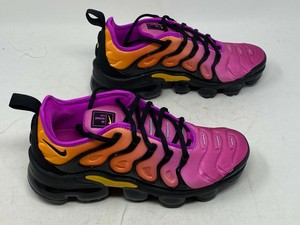 size 9 womens vapormax plus