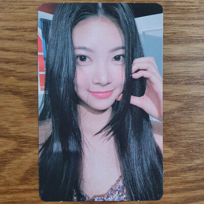 LE SSERAFIM HONG EUNCHAE デビューショーケース トレカ s-l400.jpg