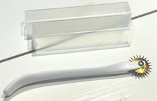 Serrated tracing wheel for patternmaking / dressmaking - good condition