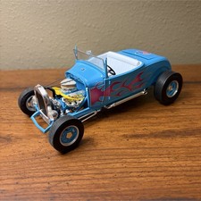 Sentry Hardware 1932 Ford Roadster Hot Rod Bank 124 Diecast Blue Flames