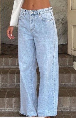 Beginning Boutique She's Yours Light Wash Denim Wide Leg Boyfriend Jeans.  Sz. 4