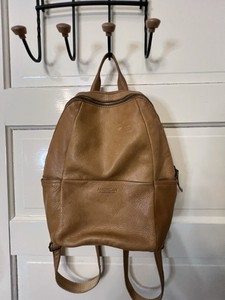 American Leather Company Women\'s Backpack -‎ Camel  Soft High Quality Leather Amazon.com | American Leather Co. Cleveland Midsize Backpack  main image 3