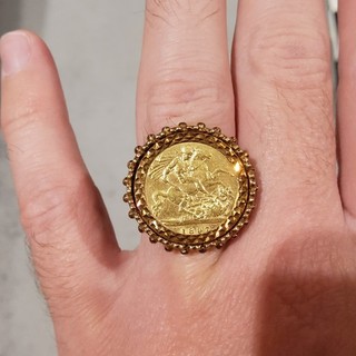 9ct Gold Sovereign Ring Dated 1897 Size R 10g HALF SOVEREIGN