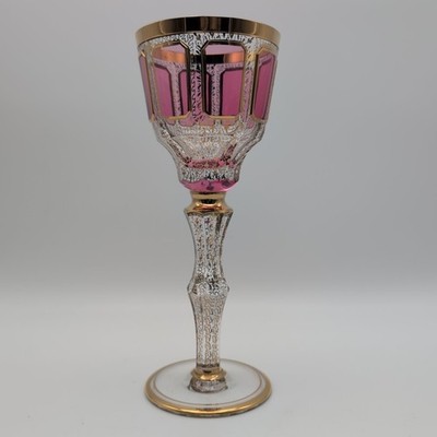 Schöner Weinrömer Stängelglas rosa und Gold  Moser ? Böhmen Handarbeit Kelch 
