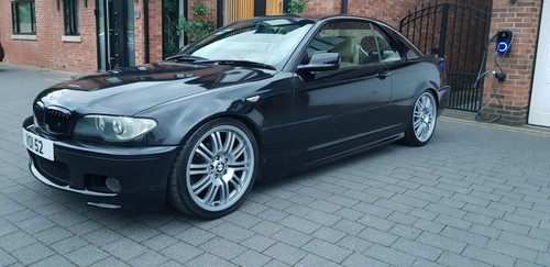 E46 BMW 325i Auto Convertible - 2004 - Immaculately maintained - Picture 21 of 24