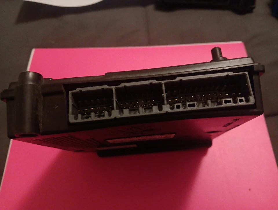 #168 2003 道奇 Durango CTM 中央定时模块 — 第 3/3 张图片