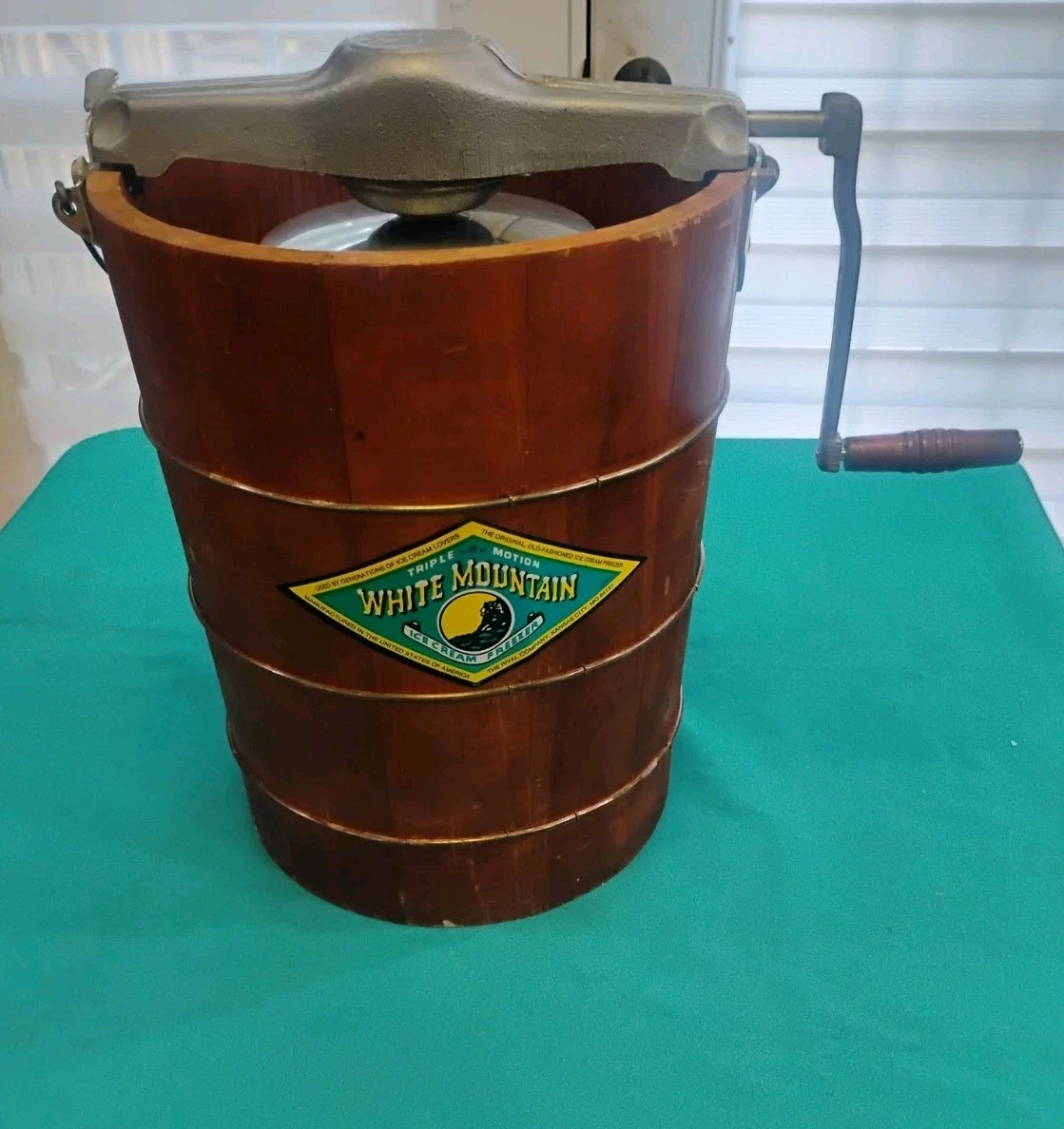 White Mountain 4 Qt Ice Cream Freezer Hand Crank Canister Smooth Motion VIDEO