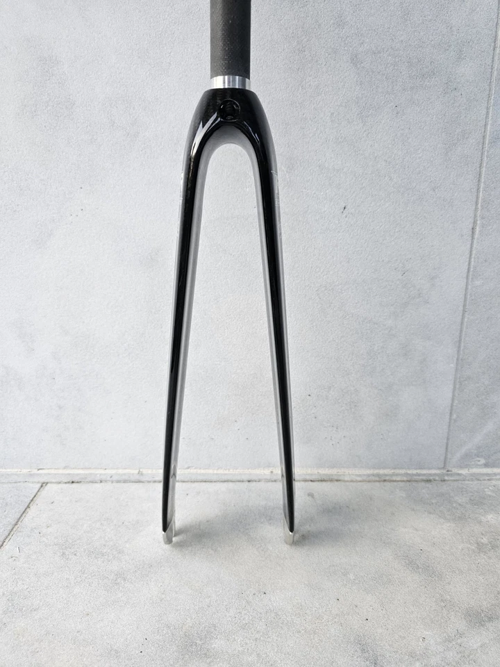 Reynolds Ouzo Pro Aero Carbon Fork 650c 1" Threadless 285mm Steerer 40 Rake NOS - Image 4 of 4