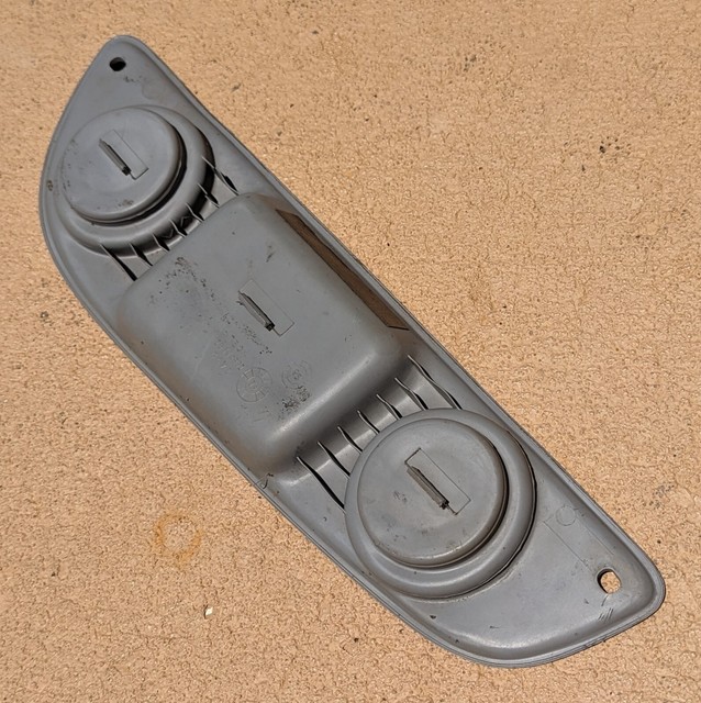 1995 1996 1997 Chevrolet C1500 Silverado Passenger Dash Cup Holder In