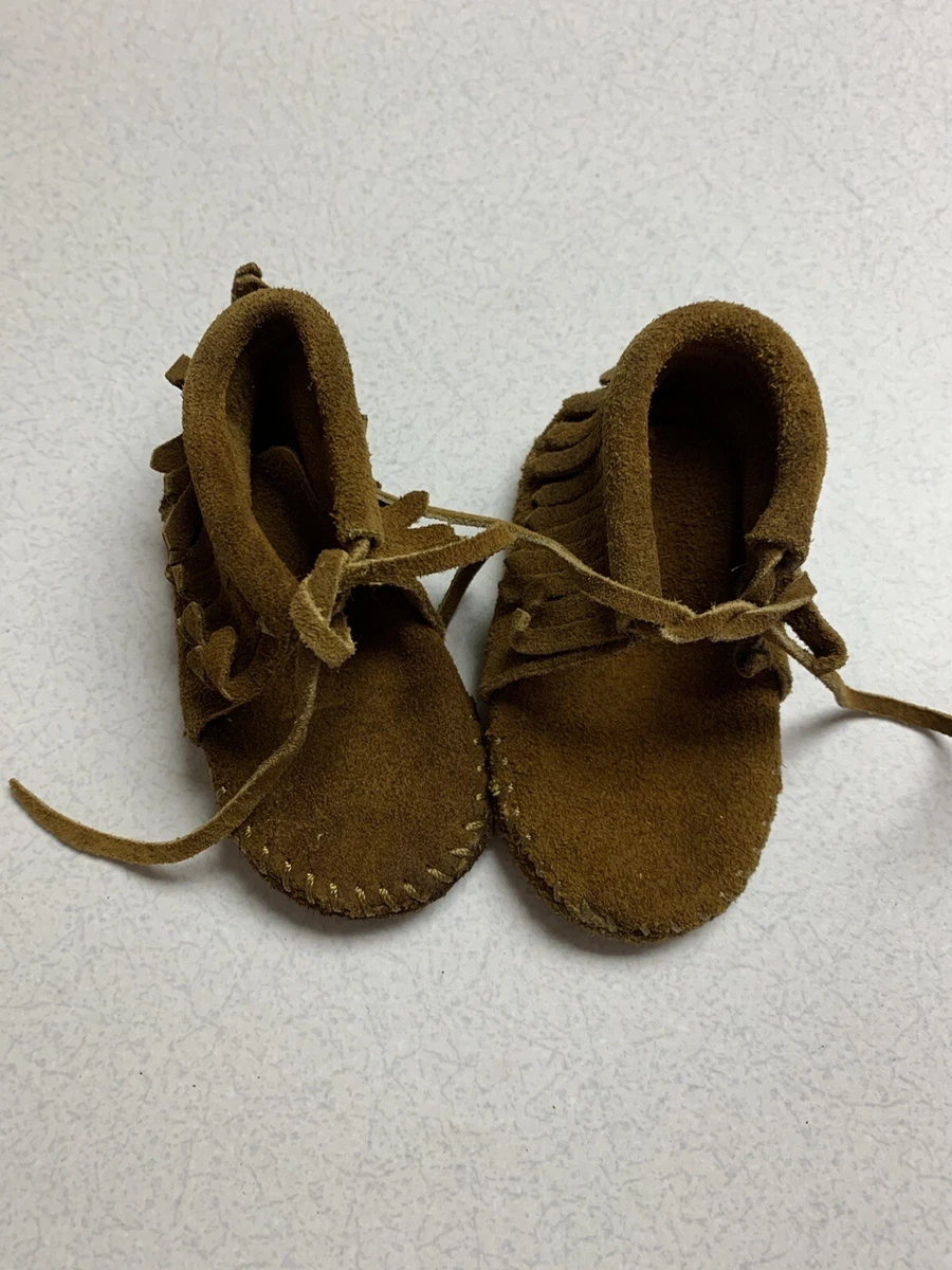 Minnetonka crib booties sale