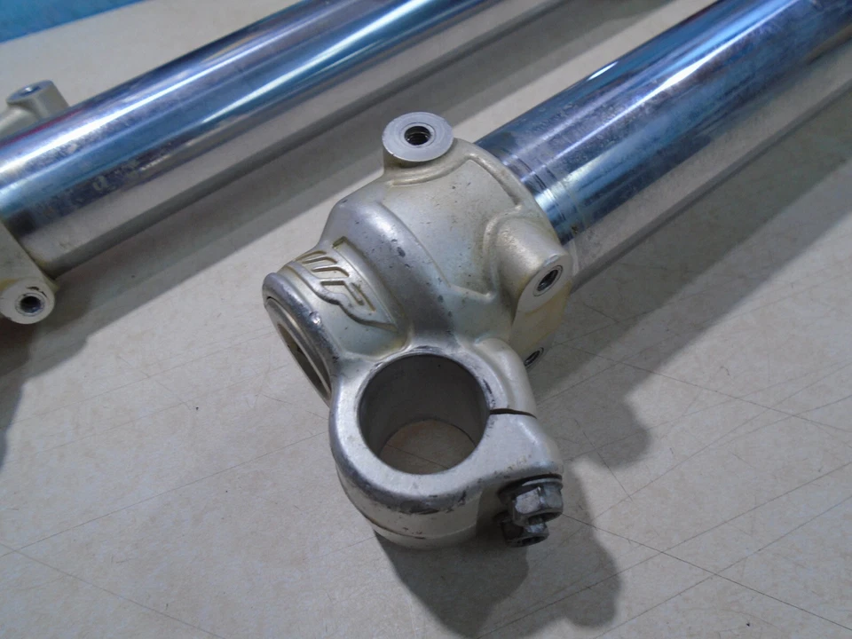 2016 KTM SX-F 250 FRONT FORK SUSPENSION WP (B) 16 SX-F250 FITS 2016 - 2024 — 第 2/4 张图片