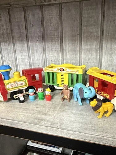 Vintage 1970’s Fisher-Price Little People Play Family Circus Train Set