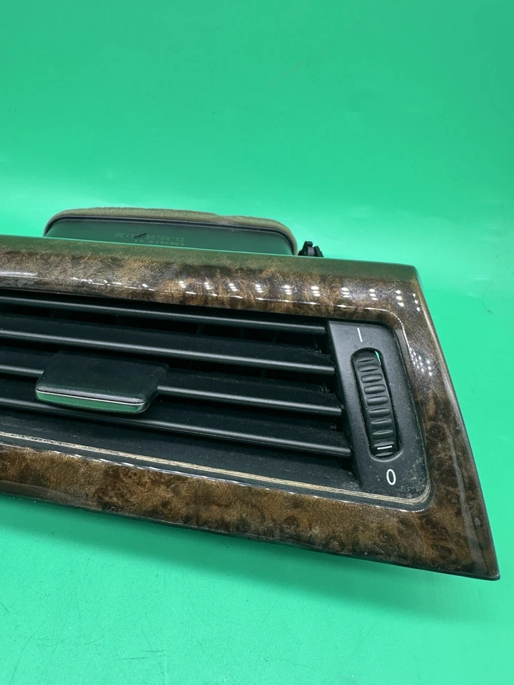 Оригинальный передний левый вентиляционный обогреватель приборной панели BMW 525i 530I 2004-2010 годов выпуска 6910731 от оригинального производителя - Изображение 4 из 4