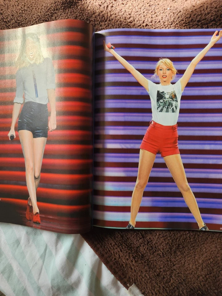 Magazine  - Image 2 of 3