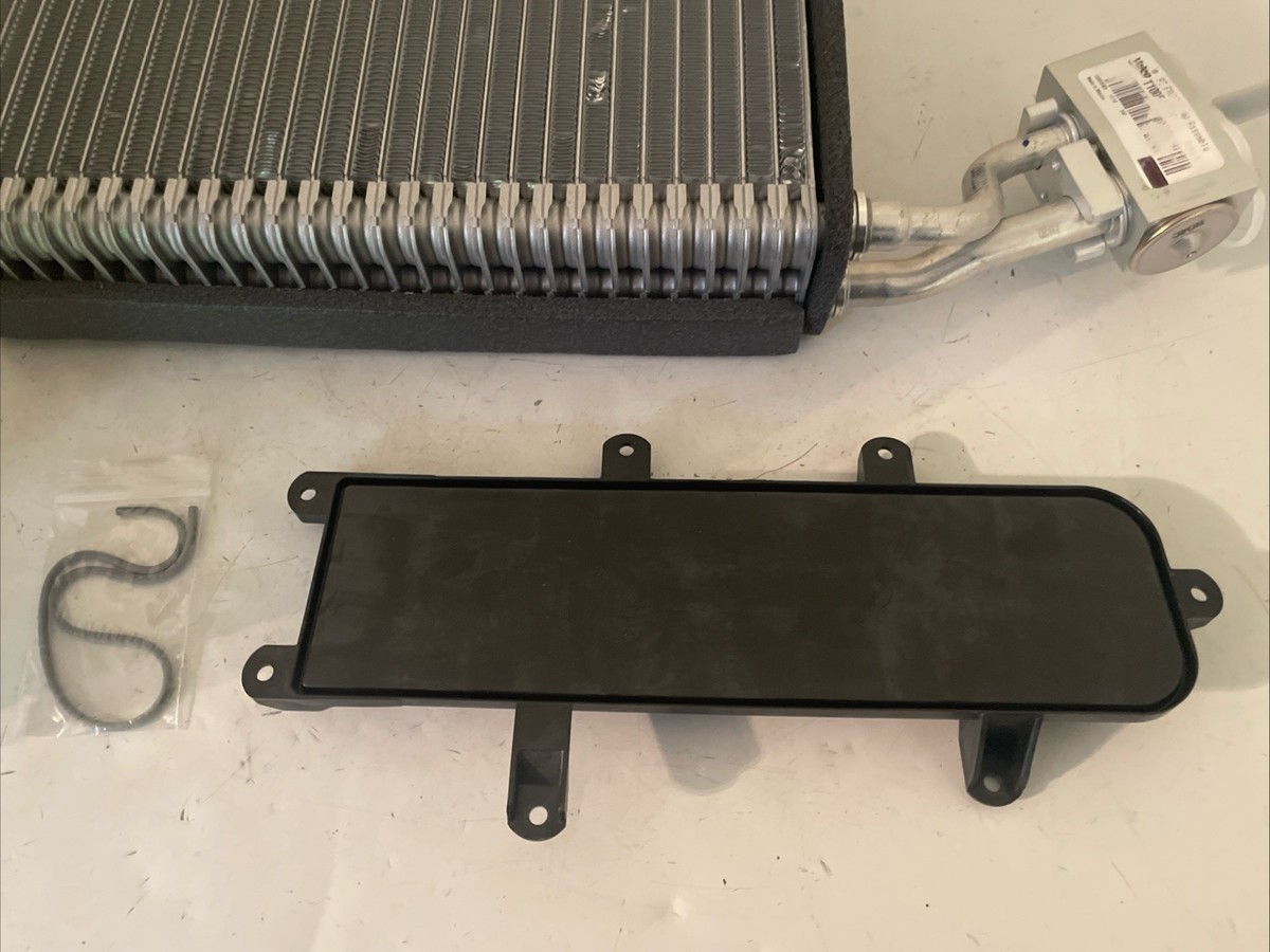 GENUINE FREIGHTLINER A/C EVAPORATOR CORE VCC T1000897K NEW OEM | eBay