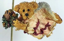 Boyds Bearstone Collection - Hope .. The Angel Bear w/ Wreath - Style 2501