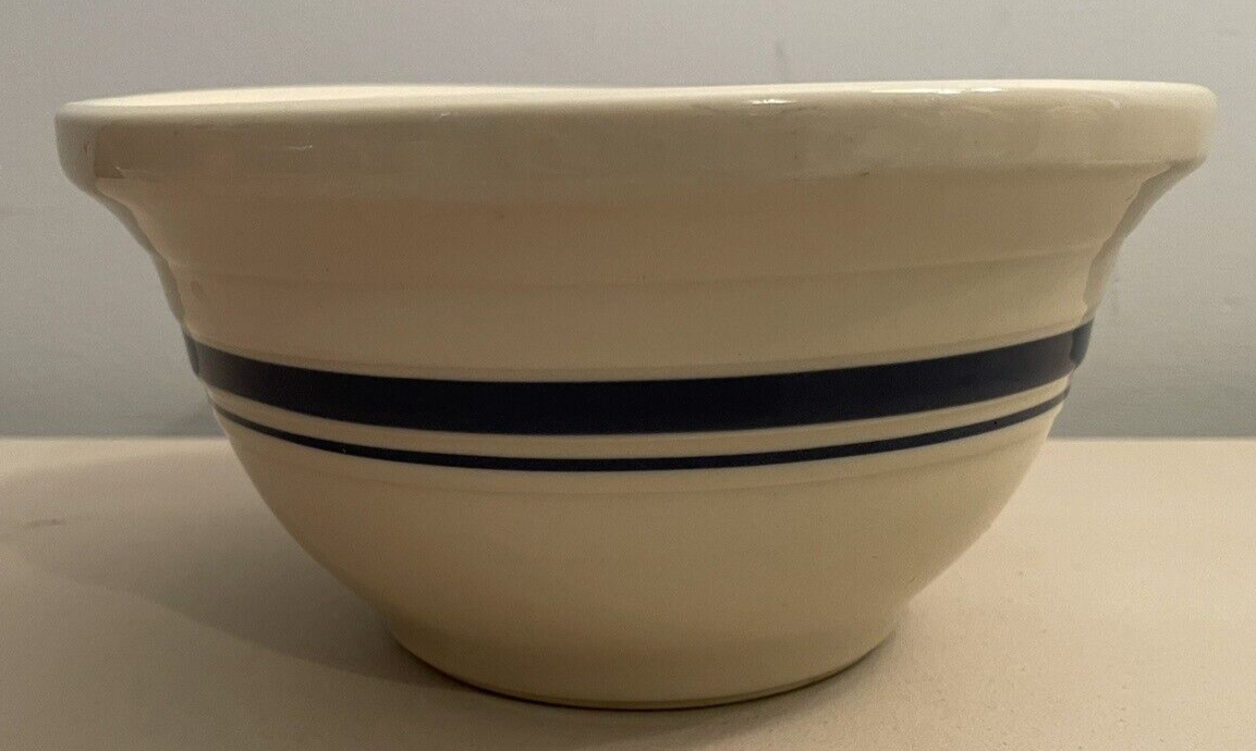Friendship Pottery Roseville Ohio Oven Safe Mixing Bowl 2 Quart USA
