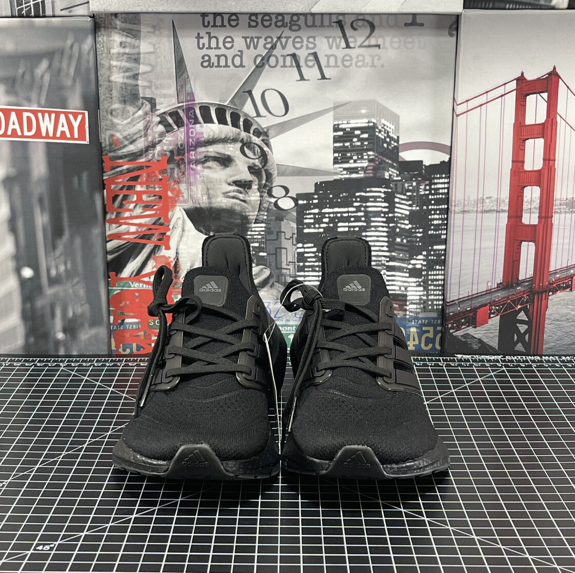 ADIDAS ULTRABOOST 21 TRIPLE BLACK SHOES *FY0306* MENS SZ 7  display picture 1