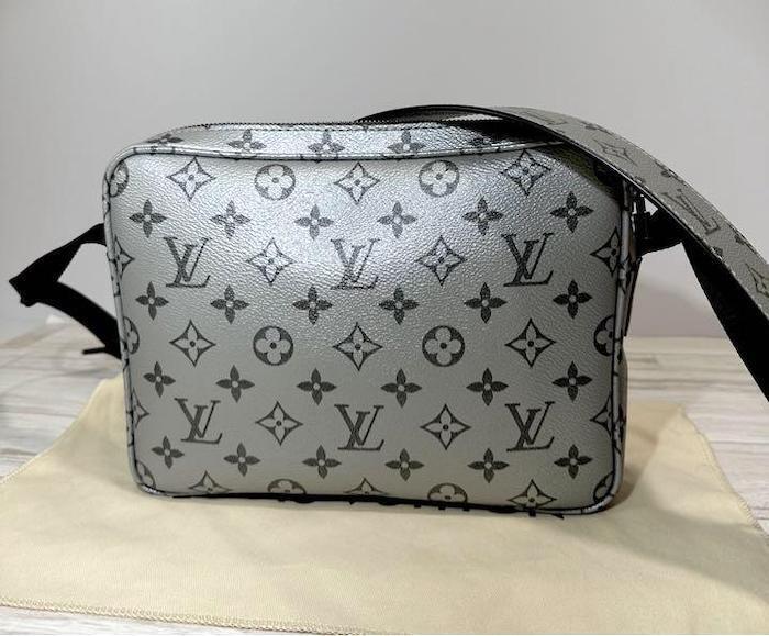 Louis Vuitton Messenger PM Shoulder Bag Crossbody Monogram Silver