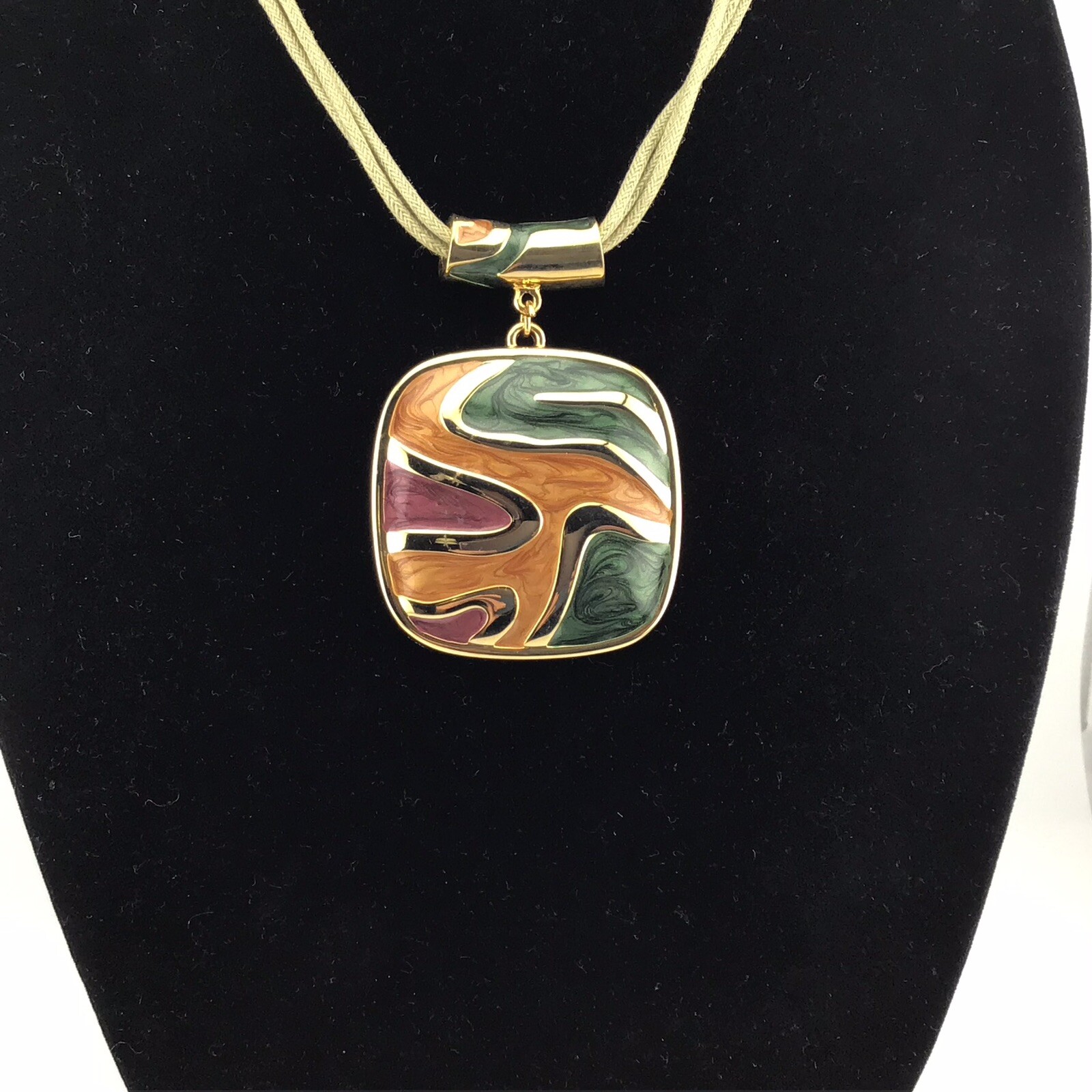 Green Enamel Gold-T Cord Necklace – Classic Chic Stylish Beauty-image