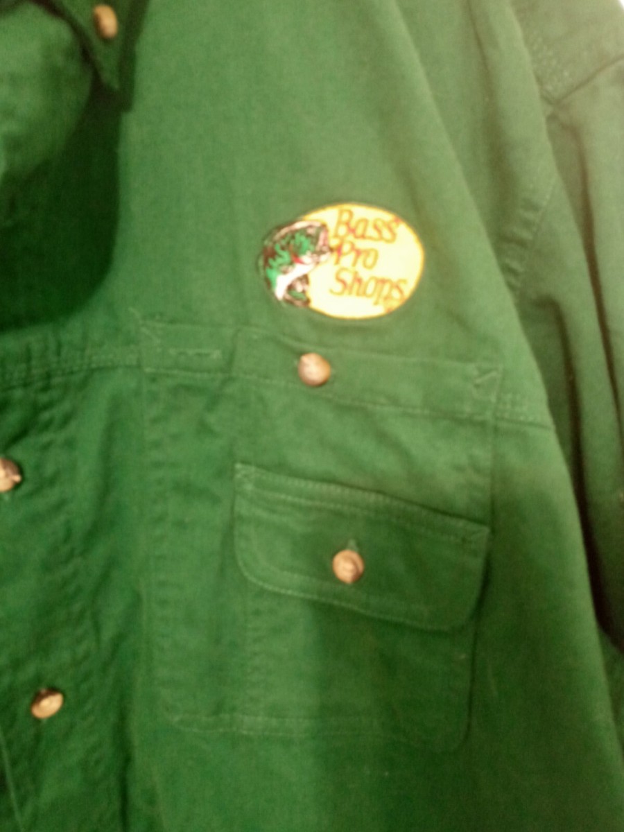 Bass Pro Shops Button Up Green Casual Work/Fishing Shirt Size XL