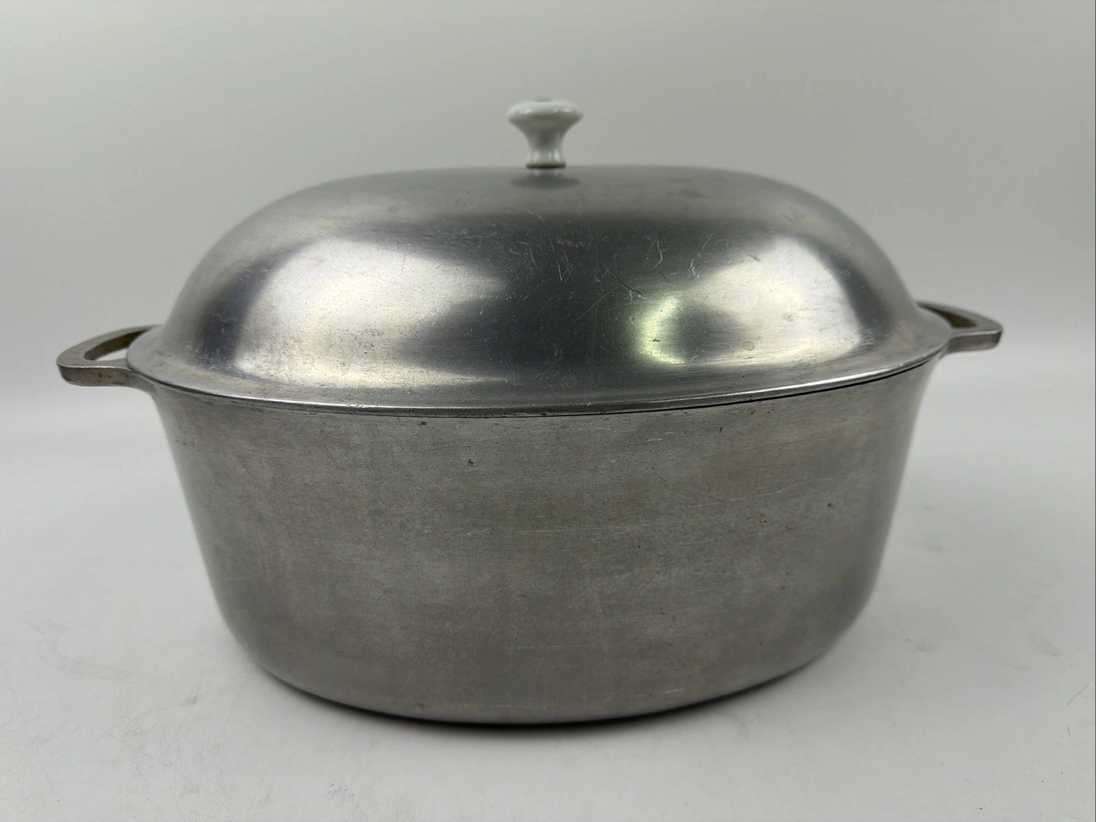 Vintage Cast-Rite Ware Aluminum Oval Roaster Dutch Oven With Lid White Handle