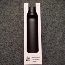 Circular&Co Reusable WaterBottle, Black, RecycledStainlessSteel 750ml, Insulated