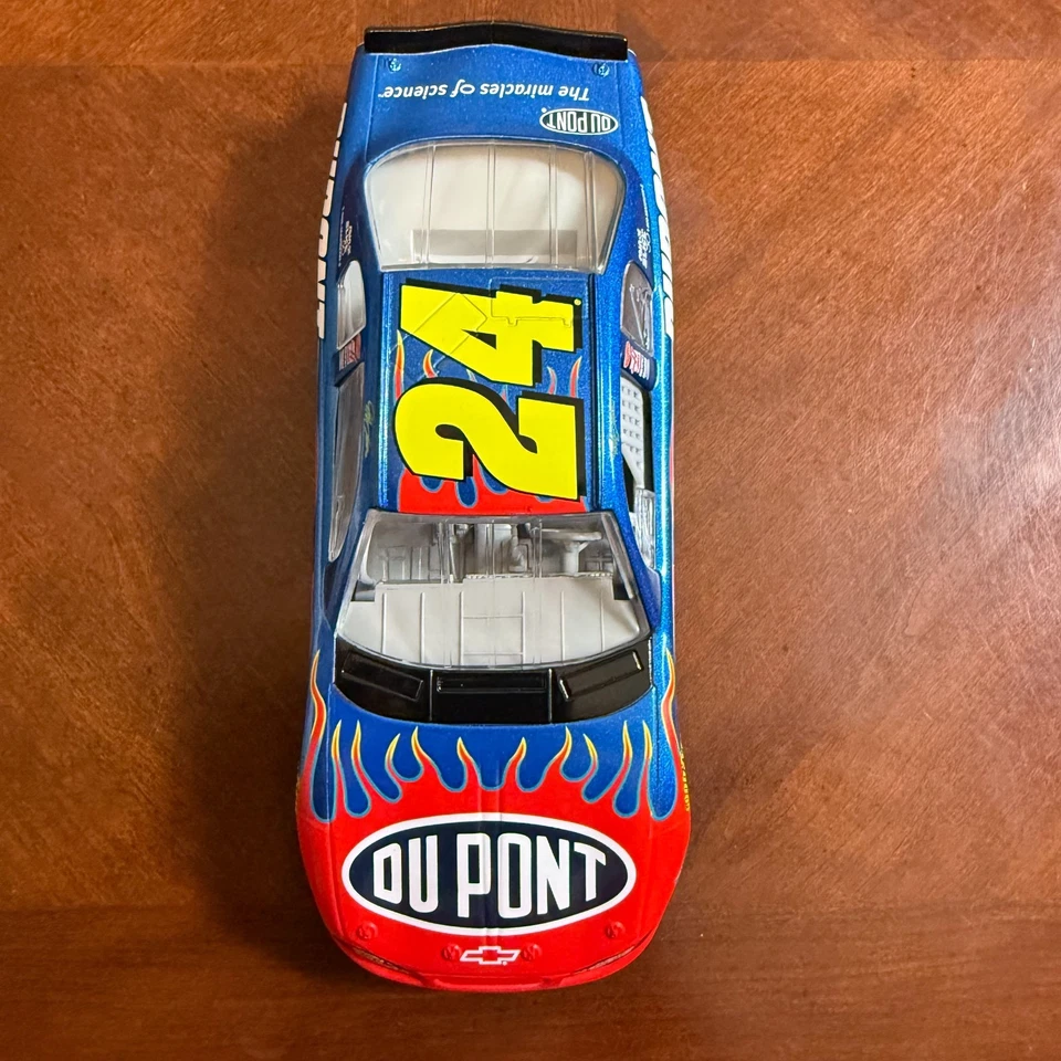 Chevrolet Monte Carlo NASCAR 2001 Jeff Gordon #24 DuPont Flames 1:24 Action Diec Foto 3 de 4