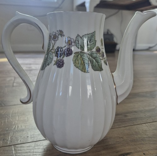 Vtg 7" Royal Worcester Lavinia Bone China Coffee Pot Gold Trim Crack No Lid - Picture 4 of 12