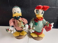 🎄 Santa's Best 1997 Mickey Unltd Donald AND Daisy 17" Animated Christmas – RARE