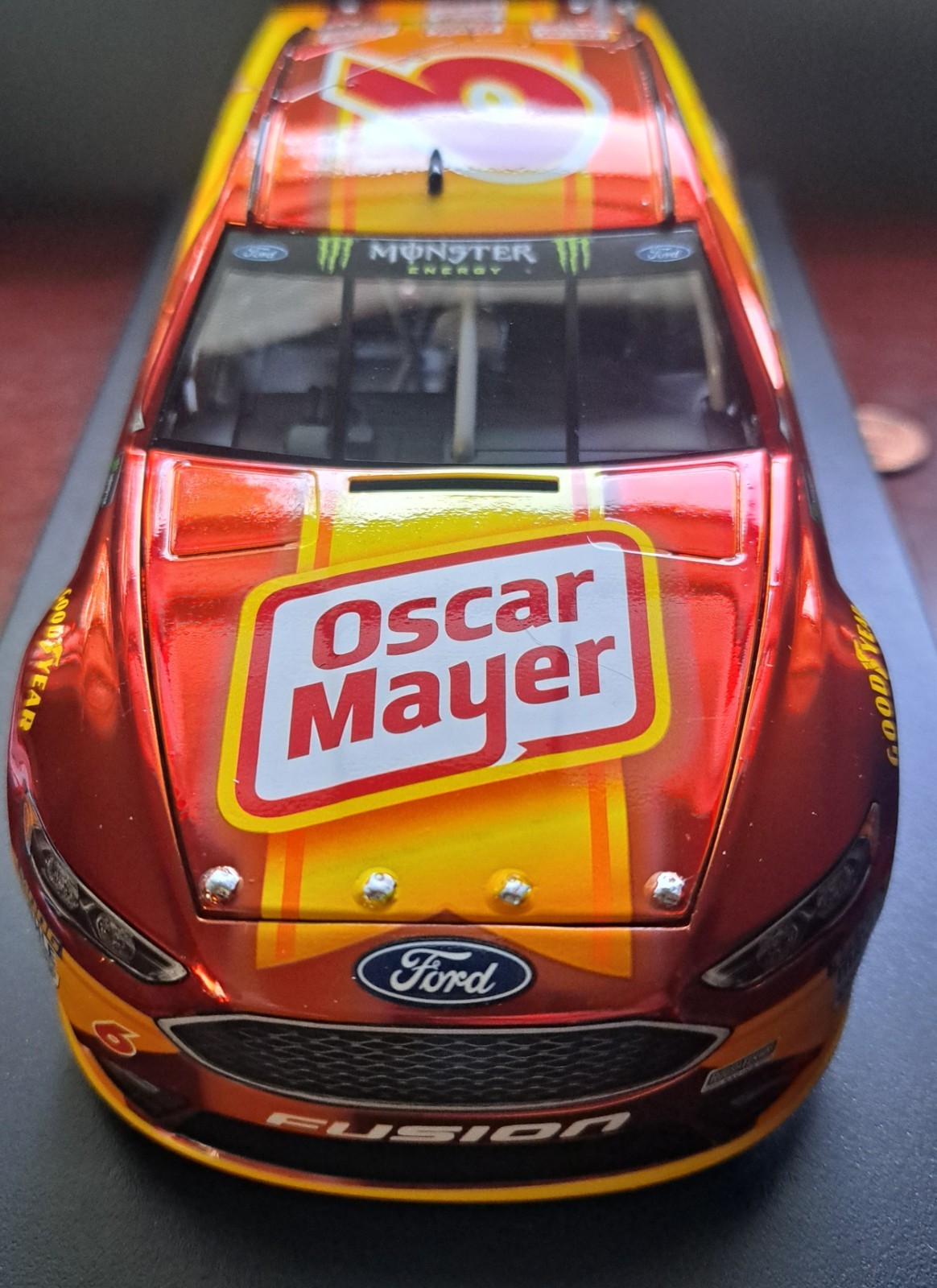 2018 MATT KENSETH 1/24 #6 OSCAR MAYER COLORCHROME 