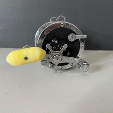 Mulinello da pesca offshore vintage Penn Senator 4/0 ha segni di usura ma funziona tutto benissimo!