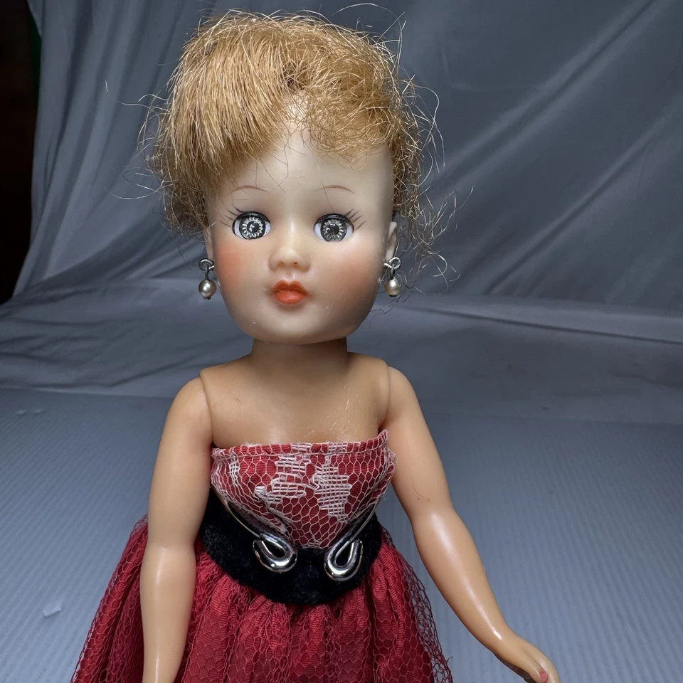 Muñeca de moda Horsman Cindy vintage 10" buen estado soporte no incluido Foto 2 de 4