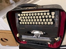 royal vintage typewriter thumbnail