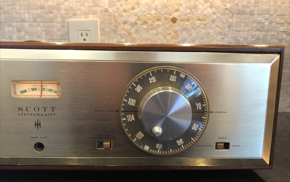 Sintonizador de tubo estéreo multiplexado FM Scott Stereomaster tipo 350B estuche de madera Foto 4 de 4