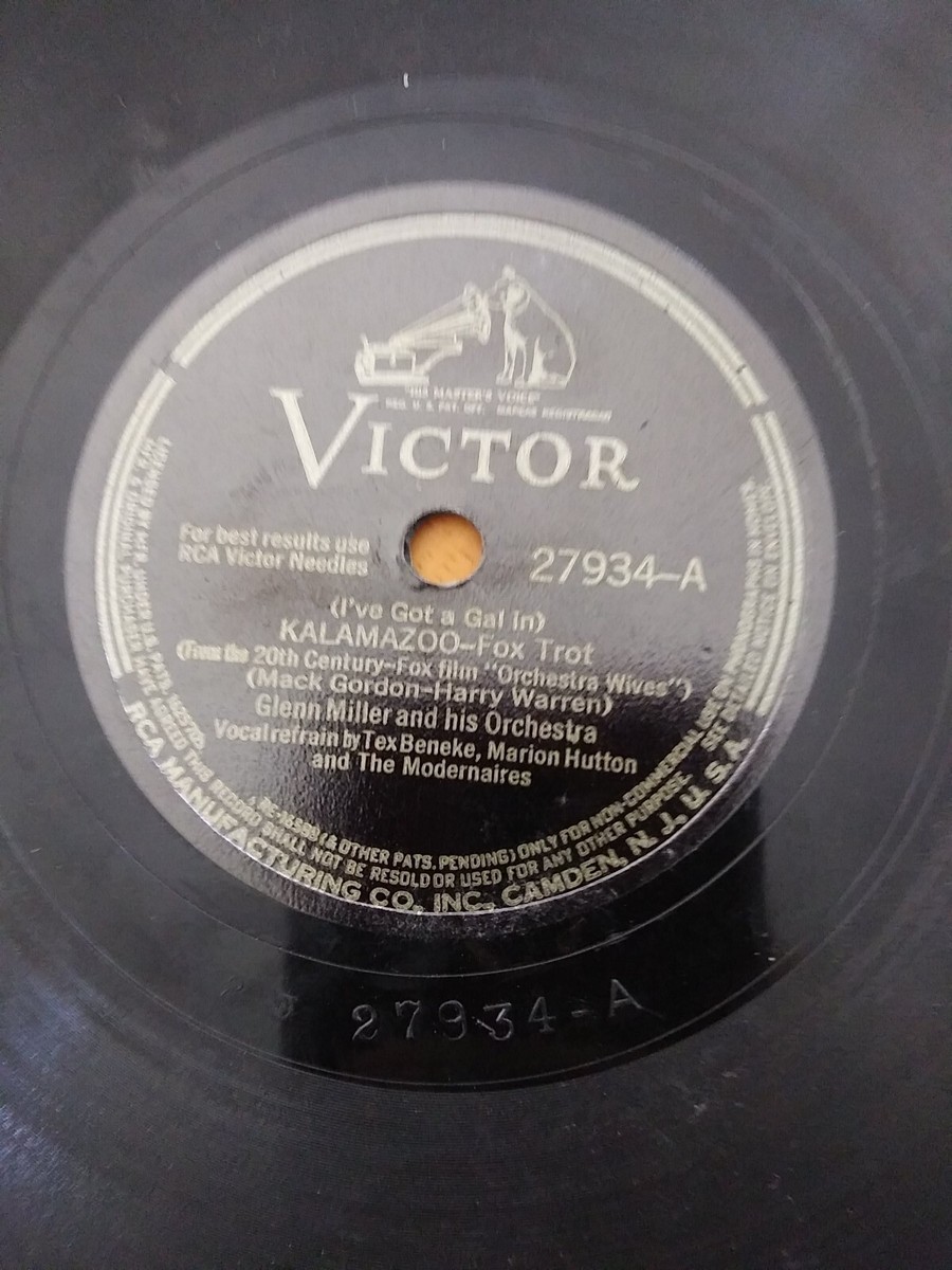 Victor 78 Record Glenn Miller 27934 side 1) Kalamazoo side 2) At