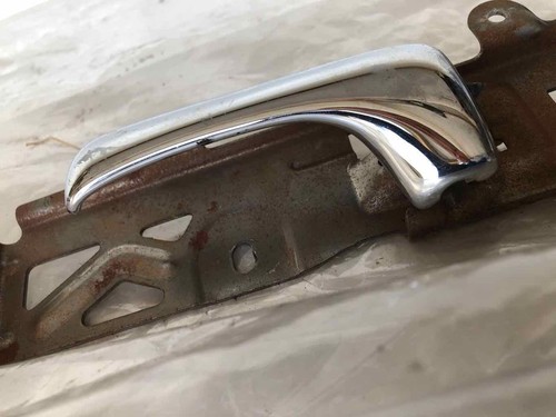 1998 - 2004 CADILLAC SEVILLE Rear Door Inner Pull Handle w/ Bracket Driver Left - Bild 2 von 17
