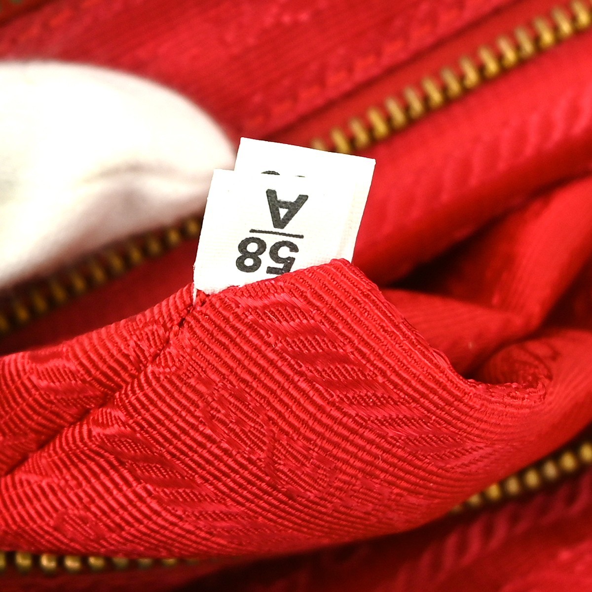 BUYIT Prada Red Nylon Shoulder Bag 58/A 165 NQ03685 thumbnail 9