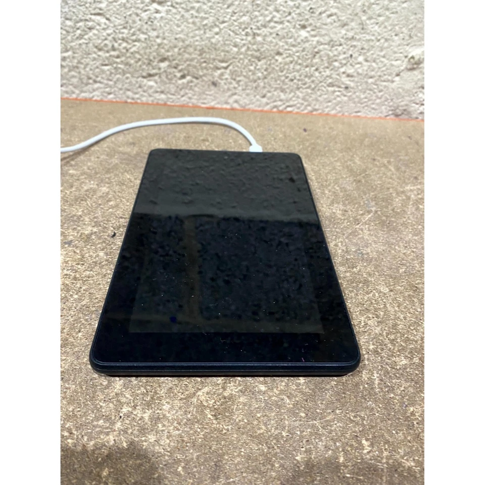 Amazon Kindle Fire (5th Gen) SV98LN Android Tablet Black 7.0" LCD 2MP (1GB+8GB) - Image 4 of 4