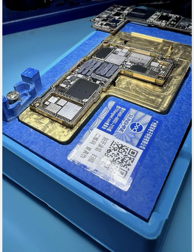 Riparazione Scheda Madre Di Tutti Gli iPhone - Immagine 2 di 4