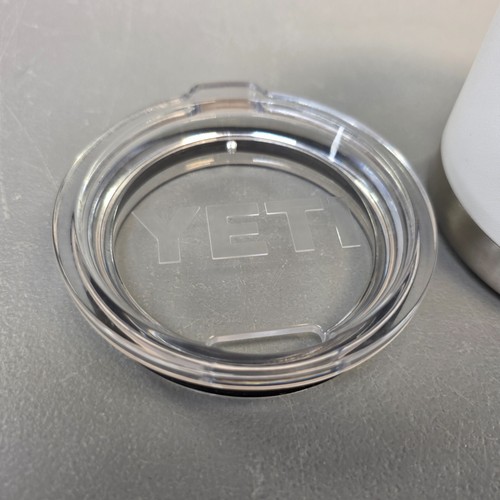 YETI Rambler 10 oz Lowball Tumbler White Stainless Steel Excellent Condition - Picture 8 of 9