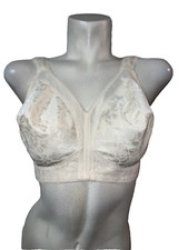 PLAYTEX 18 Hour Bra 4693 Beige Wireless Padded Shoulders Rear Closure Size 38D