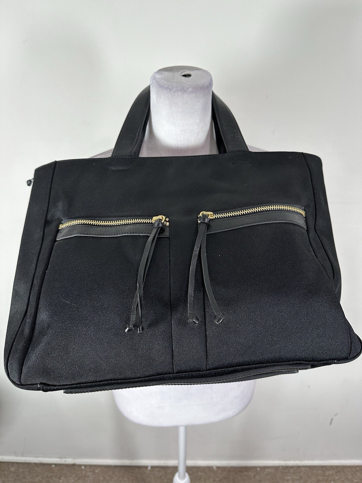 Anne Klein women’s Solid Black Colored Shoulder B… - image 2