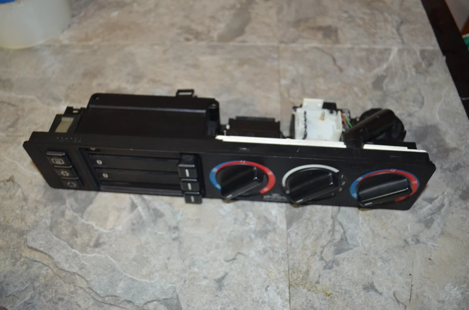 BMW 525I 1989-1995 control de calefacción aire acondicionado OEM 8351112, E346411 Foto 2 de 4