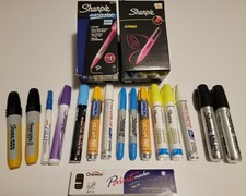 Huge Lot Art   Markers, Sharpie  41 Asorted Markers   