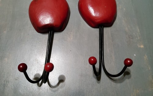 Apple Wall Hanging Hook Hanger Apron Kitchen Towel Bathroom Set 2 9.5'' Wood - Picture 3 of 3