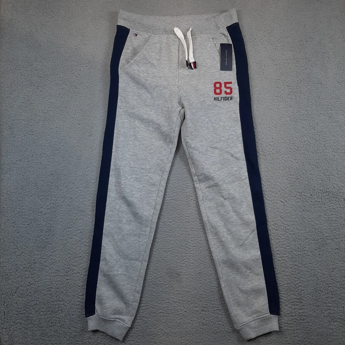 Tommy hilfiger deals sweat outfit