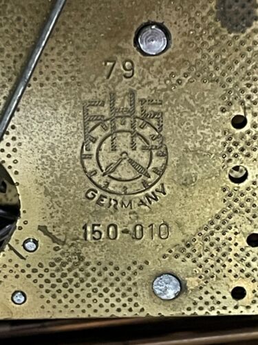 Orologio vintage Art Decò carillon tedesco in legno con chiave - Foto 9 di 9